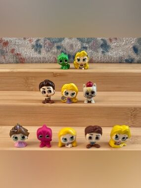 Disney Doorables TANGLED SERIES 1-3 LOT OF 10 4 RAPUNZELS